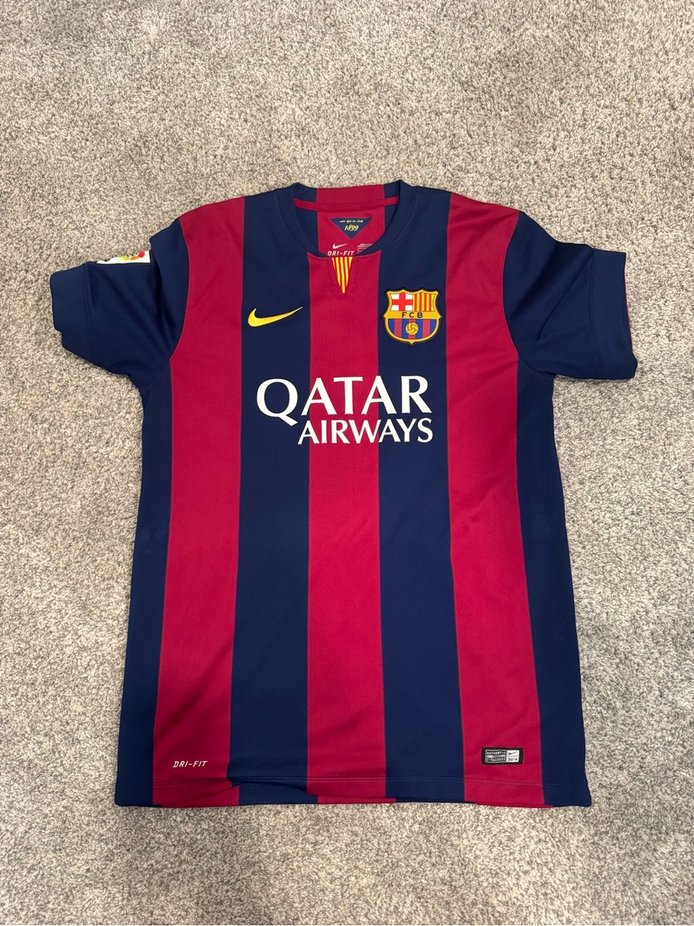Nike FC Barcelona Men's Short-Sleeve Jersey in Navy & Red